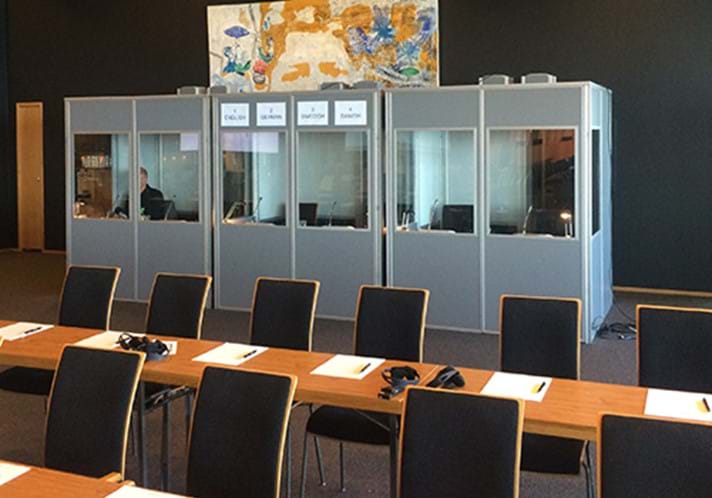 AV CENTER professionelt udstyr til tolkning
