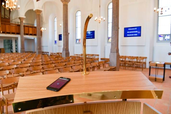 Smartphone til lydstyring i Brønderslev Kirke