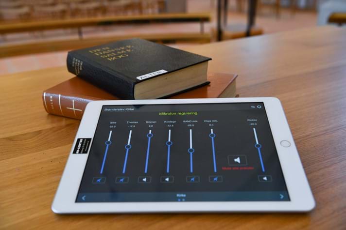 Tablet til lydstyring i Brønderslev Kirke