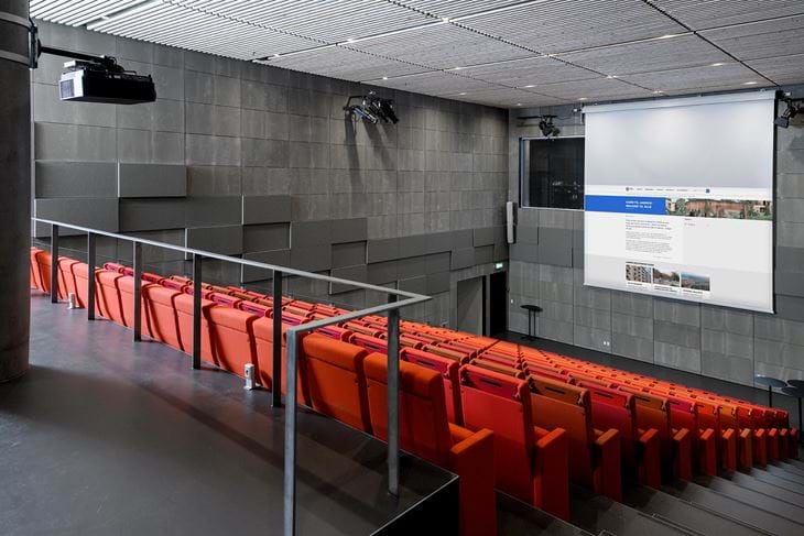 Projektorløsning I Auditorium Hos Blixens