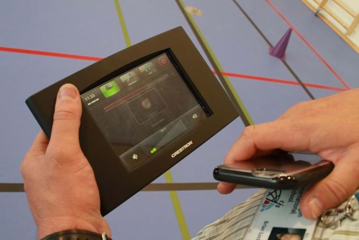 Trådløs Crestron Betjening I Hal